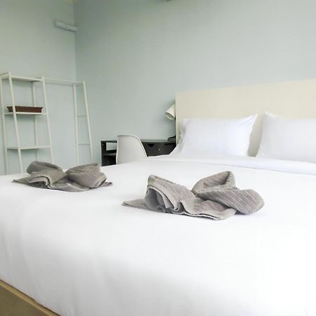 420 Hostel - Ekkamai Buds & Beds 曼谷 外观 照片