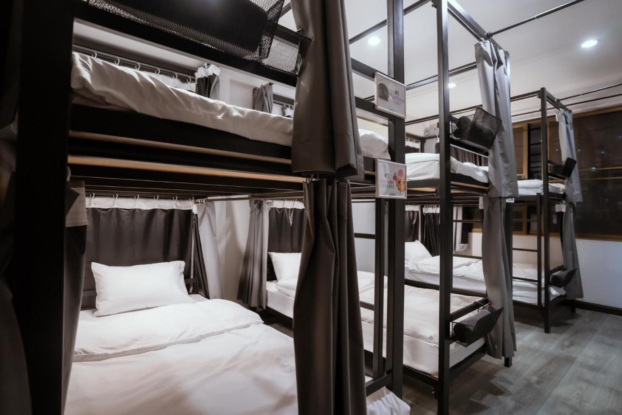 420 Hostel - Ekkamai Buds & Beds 曼谷 外观 照片