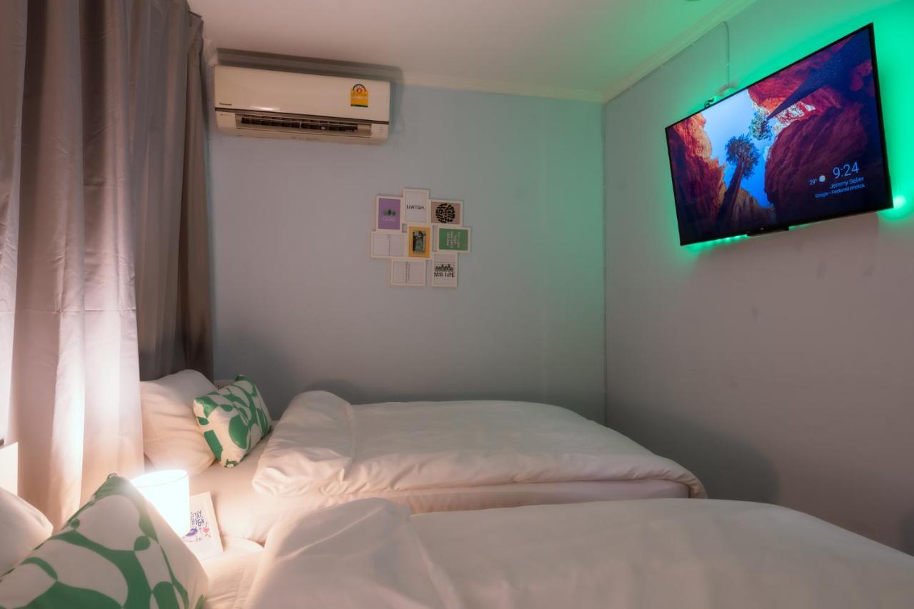 420 Hostel - Ekkamai Buds & Beds 曼谷 外观 照片