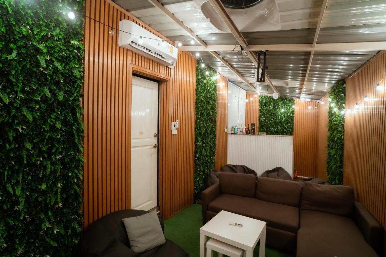 420 Hostel - Ekkamai Buds & Beds 曼谷 外观 照片
