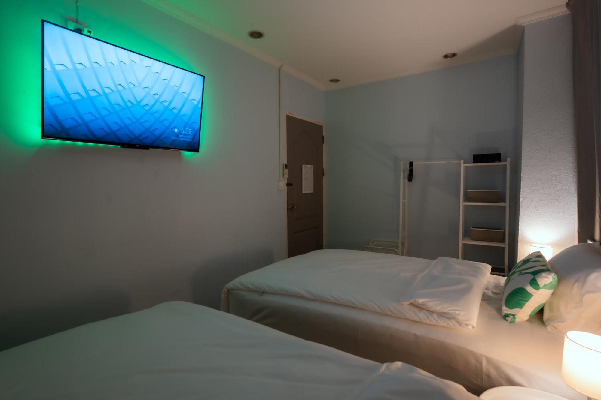 420 Hostel - Ekkamai Buds & Beds 曼谷 外观 照片